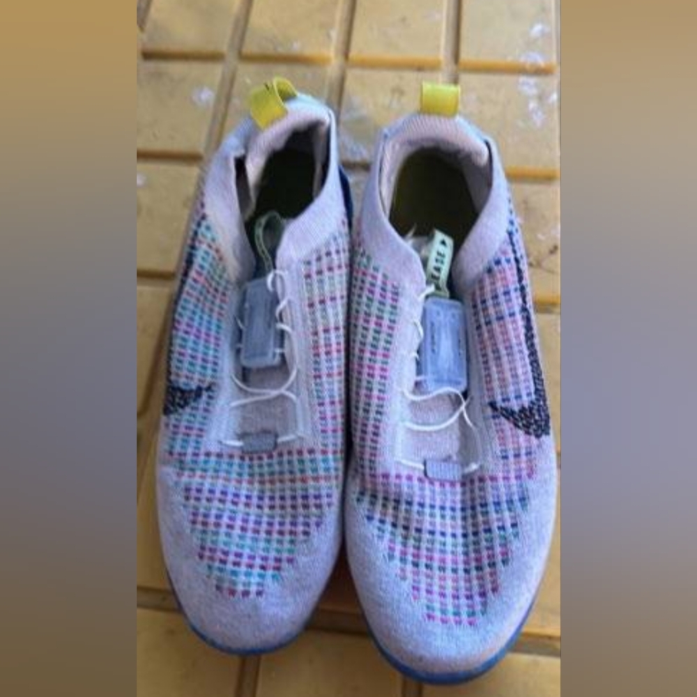 Women nikes size9